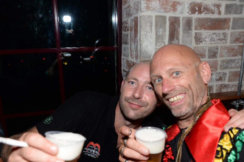 ../Images/Kroegentocht Zomercarnaval Noordwijkerhout 354.jpg